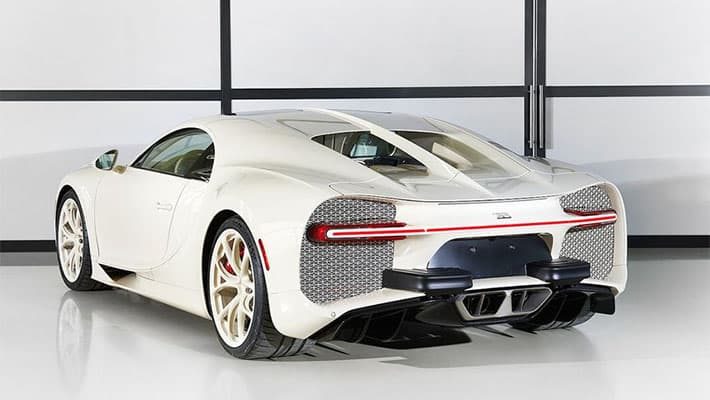 фото Bugatti Chiron Hermes 2020-2021 вид сзади