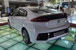 картинки Hyundai Ioniq 2016-2017 вид сзади