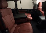 картинки салон Lexus LX 570 2016-2017 сиденье второго ряда