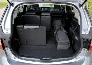 фотографии багажника Mazda 5 2013 года