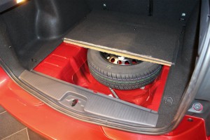 картинки багажника Renault Logan MCV 2 2013-2014 года