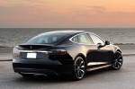 фото электрический Тесла модель S 2015-2016 года