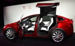 фото Tesla Model X 2016-2017 вид сбоку