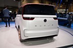фото Volkswagen Budd-e Concept 2016 вид сзади