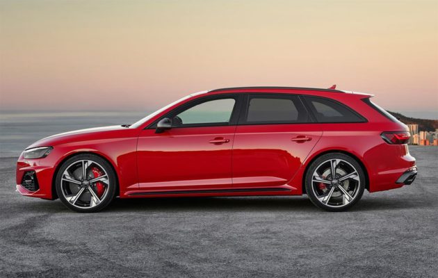 фото Audi RS 4 Avant 2020-2021 вид сбоку