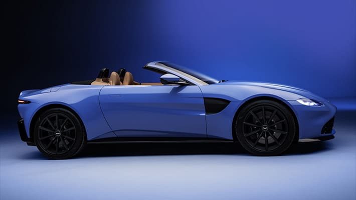 фото Aston Martin Vantage Roadster 2020-2021 вид сбоку