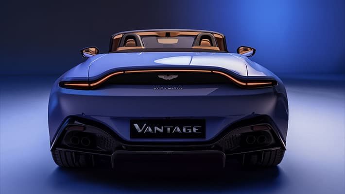 фото Aston Martin Vantage Roadster 2020-2021 вид сзади
