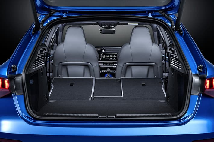 фото багажник Audi A3 Sportback 2020-2021