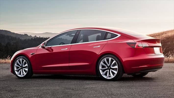 фото Tesla Model 3