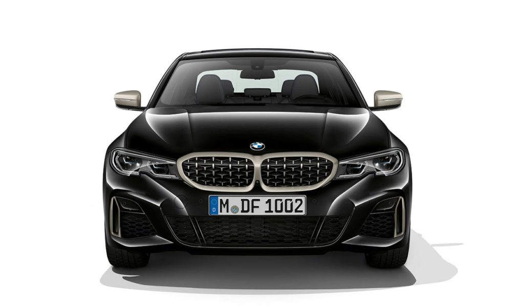 фотографии BMW M340i xDrive 2019-2020 вид спереди