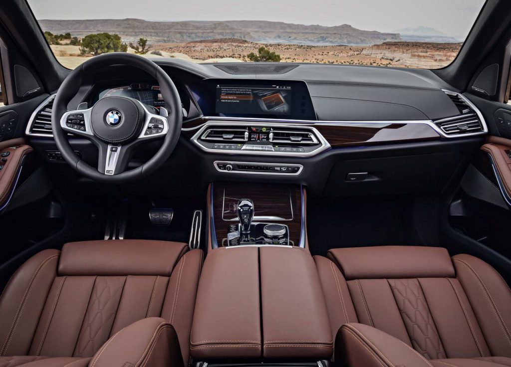 фото салон новый BMW X5 2018-2019