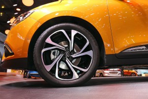 фото 20-ти дюймовые колеса Renault Scenic 2016-2017 года