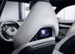 фото салон Skoda VisionS Concept 2016 планшеты для задних пассажиров
