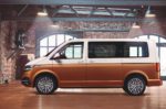фото Volkswagen Multivan T6.1 2019-2020 вид сбоку